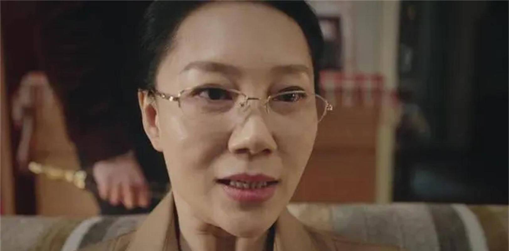 谢天琴漂亮还是某某漂亮？网友们吵翻了！